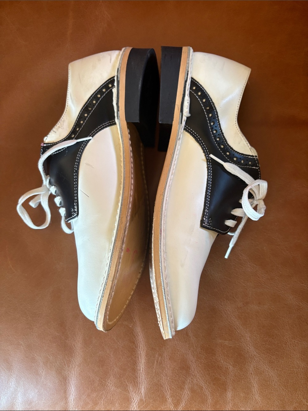 Vintage Mickey Saddle Shoes made in MX Black/ white hardly worn leather sole 5.5
